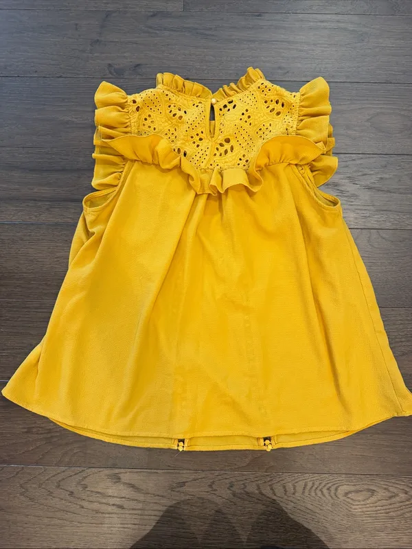 love J Mustard Yellow Eyelet Sleeveless Ruffle Top Size Large - C58-031 - Image 6