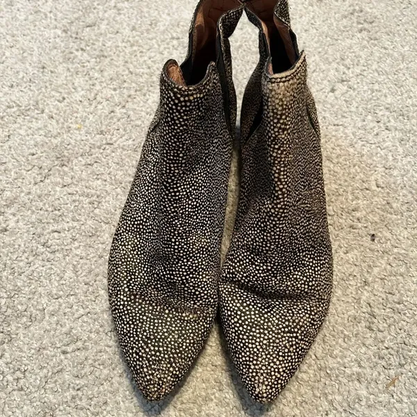 Madewell Gold Black Dotted Calf Hair Chelsea Ankle Boots Pointed Toe‎ Womens 7 - Image 4