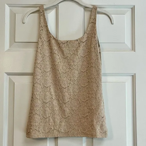 White House Black Market Women’s Lace Tank Small - Image 2