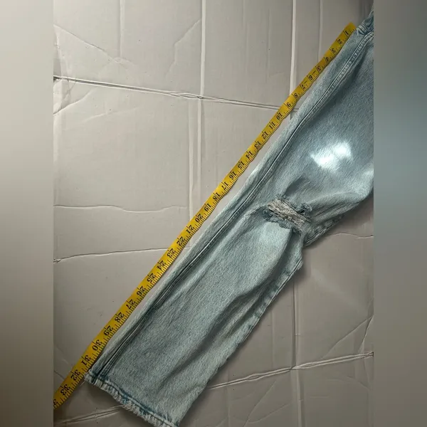 Abercrombie Curve Love: The Dad High Rise Jean 28 - Image 10