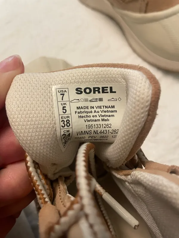 Sorel Women’s Boots Waterproof - Image 2