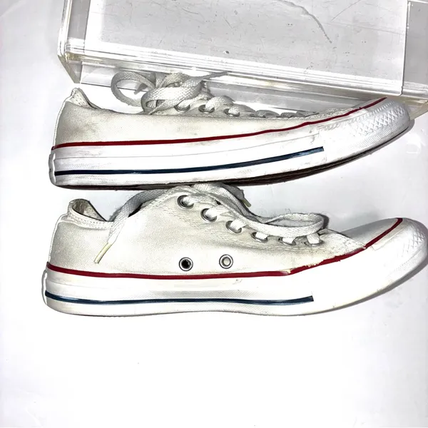 Converse Unisex White and Red Sneakers - Image 5
