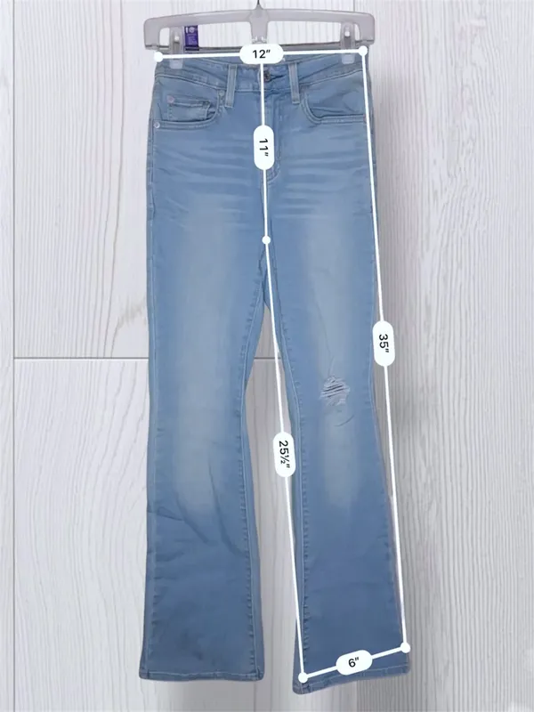 LEVI’S Women’s 725 High Rise Bootcut Jeans - Light Wash Stretch Denim - Image 9