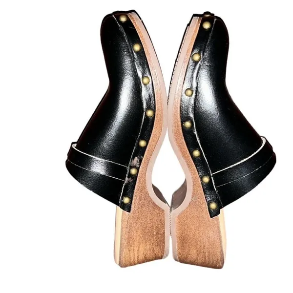 Time And Tru Black Wedge Heels(Size 6) - Image 4