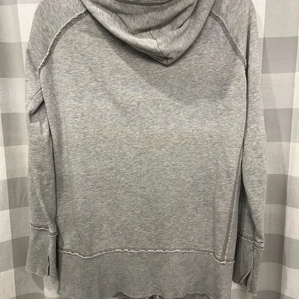 American Eagle Outfitters Gray and Pink Hoodie - Image 7