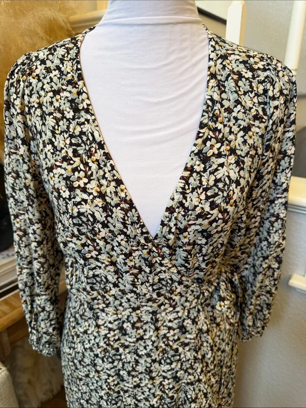 Abercrombie & Fitch Floral Wrap Midi Dress XS Long Sleeve Tiered Feminine - Image 2