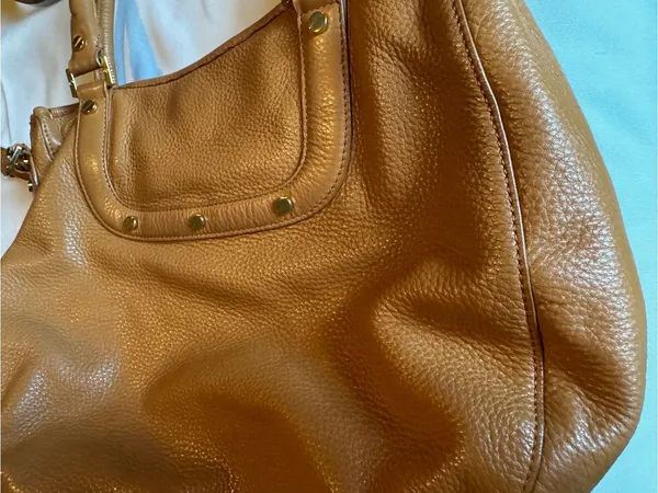Tory Burch Brown Leather Shoulder Bag with Gold Logo - Image 5