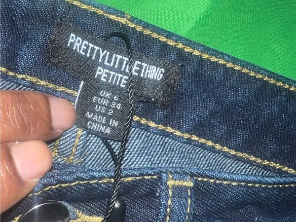 NWT PrettyLittleThing Dark Blue Wide Leg Jeans size Petite 2 - Image 6