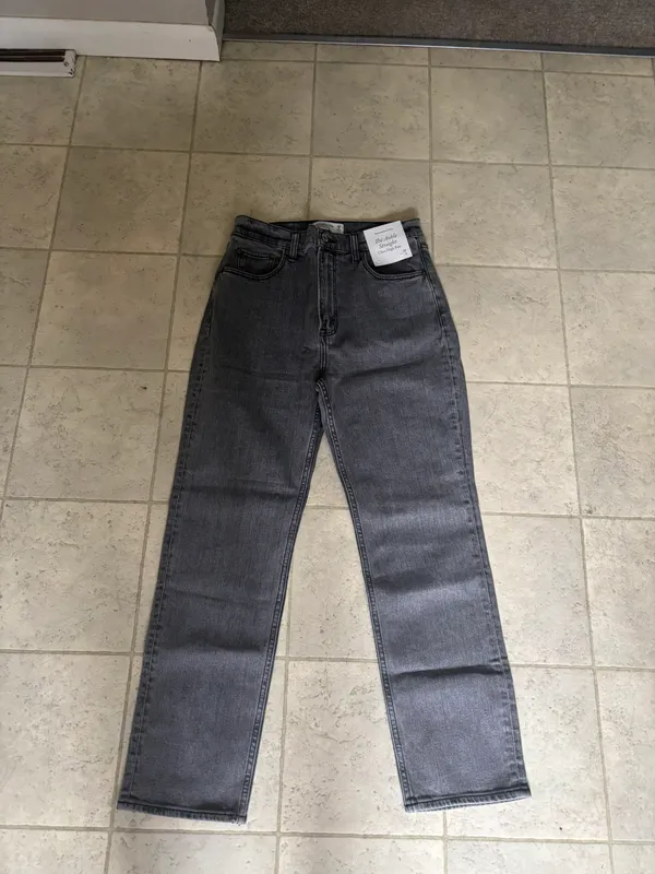 Abercrombie Gray Jeans - Image 3