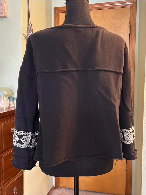 Free People Santa Maria pullover black & cream geometric embroidery size M - Image 3
