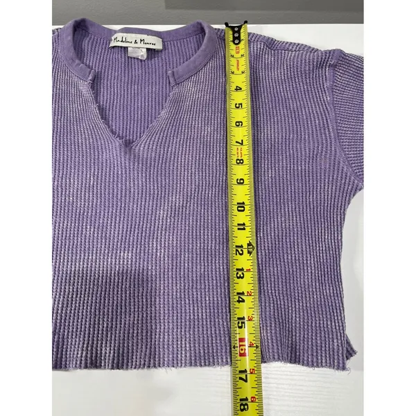 Madeline &‎ Monroe Purple Waffle Knit Cropped V Neck Long Sleeve Top Size M - Image 9