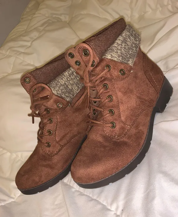 Brown Boots Size 5 - Image 2