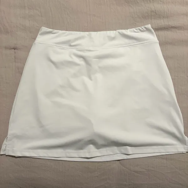 white workout skirt Size M - Image 2