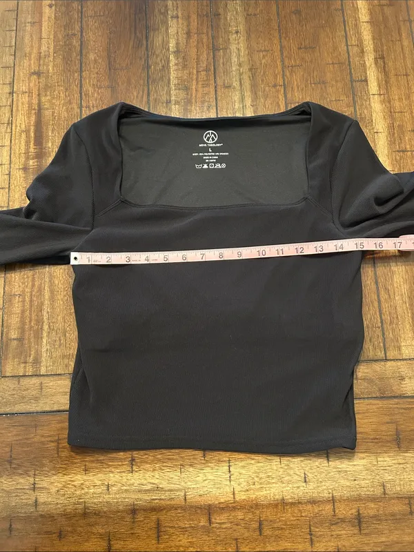 Move Theology Square-Neck Long Sleeve Top in Black size Large - Image 5