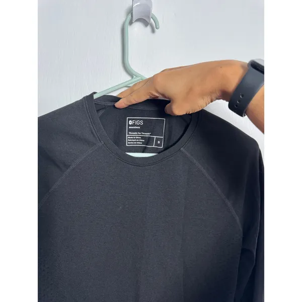 Figs Salta Seamless Long-Sleeve Underscrub in Black Size Small - Image 5