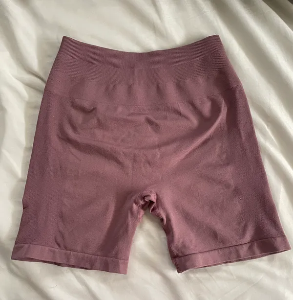 Aurola Shorts Pink - Image 2