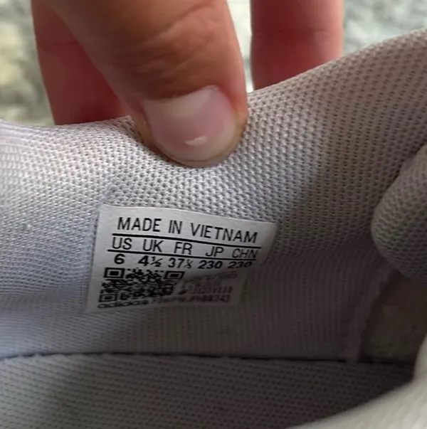 White Adidas Sneakers - Image 2
