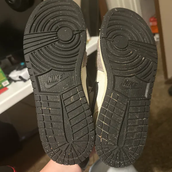 Jordan 1 Mid SE - Image 4