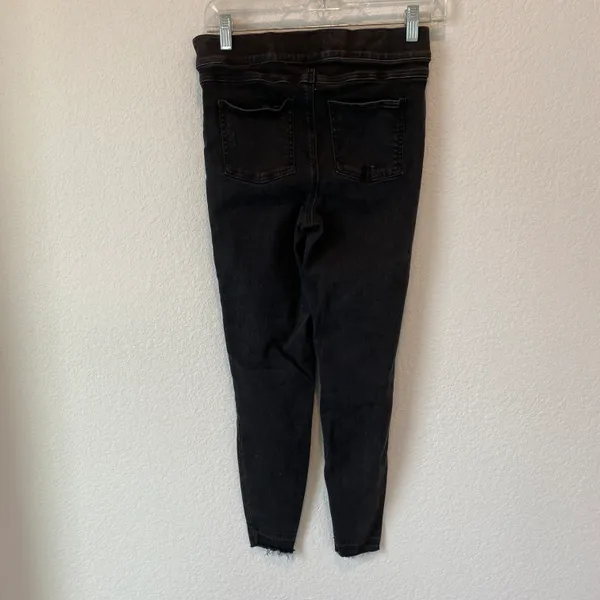 Vintage Distressed Skinny Jeans - Image 6