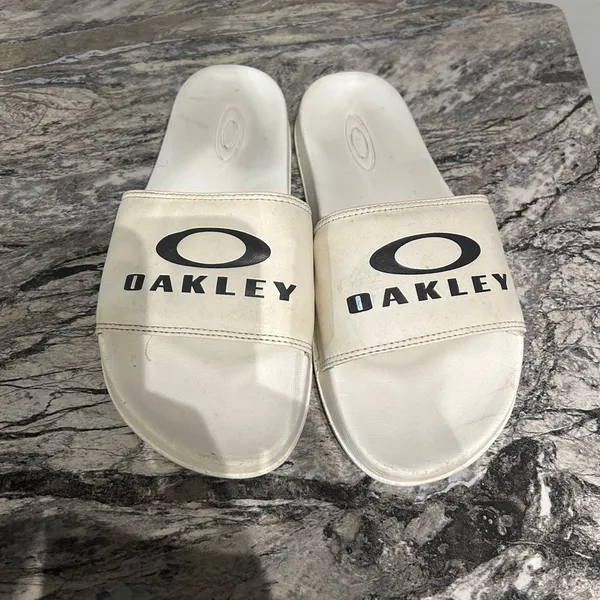 Oakley Cream Slide Sandals - Image 3