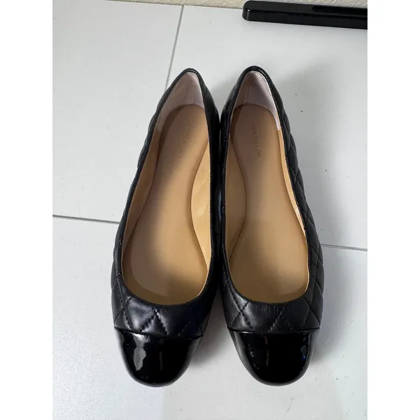 Ann Taylor Quilted Cap‎ Toe Ballet Flats Women 6.5M Black Leather Classic Preppy - Image 2