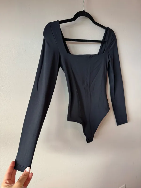 Babaton Aritzia Black Square Neckline Nylon Thong Bodysuit Size Small - Image 3