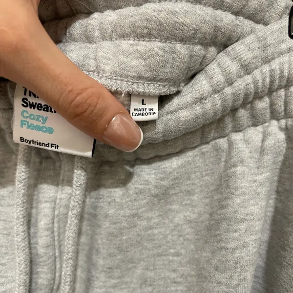 Aritzia TNA Gray Hoodie and Sweatpants Set - Image 10