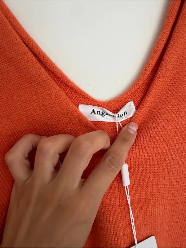 Free People New orange open shoulder sweater - Image 3
