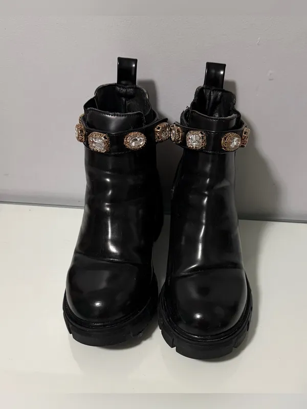 Steve Madden Black Leather Ankle Boots with Crystal Embellished Strap - Image 4