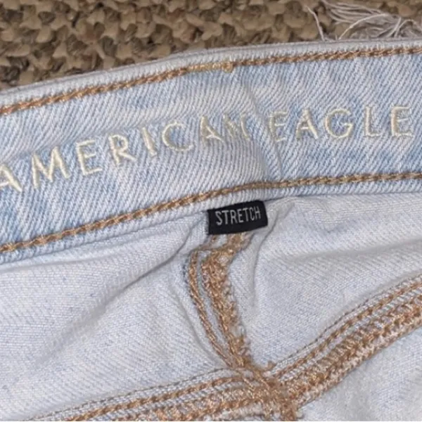 American Eagle Mom Jean Shorts - Image 3