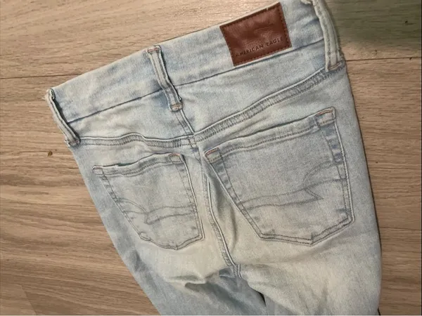 American Eagle Outfitters Light Wash Skinny Jeans - Image 2