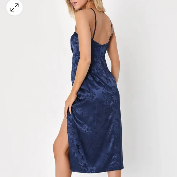 New - Lulus Desirable‎ Dream Navy Blue Satin Jacquard Halter Neck MIDI Dress - Image 4