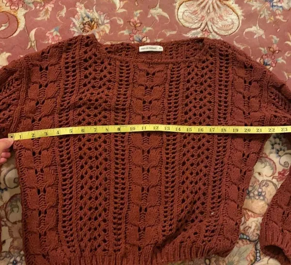 Moon and madison thick cable crochet knit sweater - Image 7