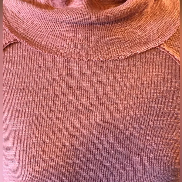 We The Free Split Back Turtleneck, Peach, Size M (oversized) - Image 4
