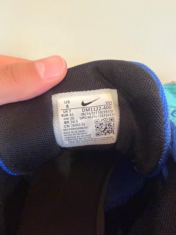 Nike Basketball Shoes - Image 5