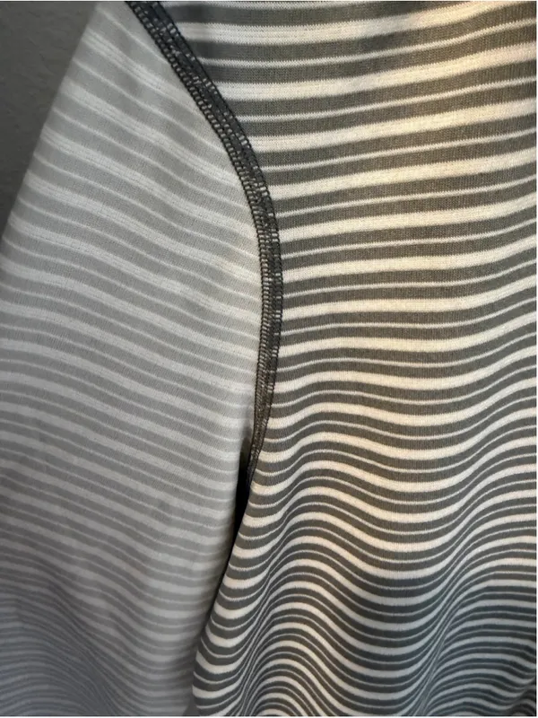 Patagonia Capilene 3 Midweight 1/4 Zip Top Size M Grey White Striped - Image 6