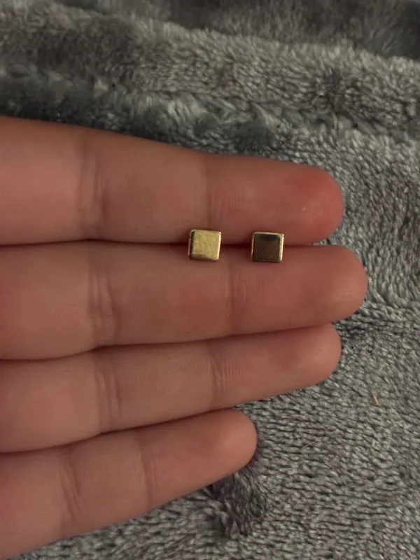 Gold Square Earring - Image 2