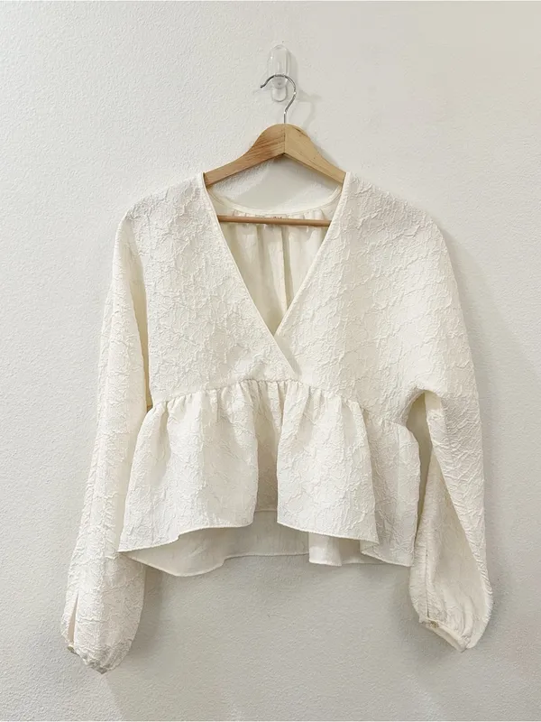 Aritzia Wilfred Textured Peplum Blouse In Espace Size XXS - Image 2