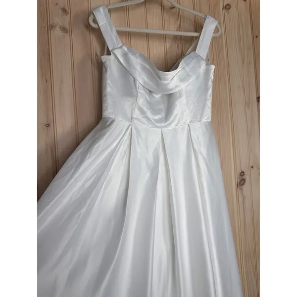 NWT Lulus Extraordinary Vow White Off-the-Shoulder Maxi Dress with Pockets Sz M - Image 4