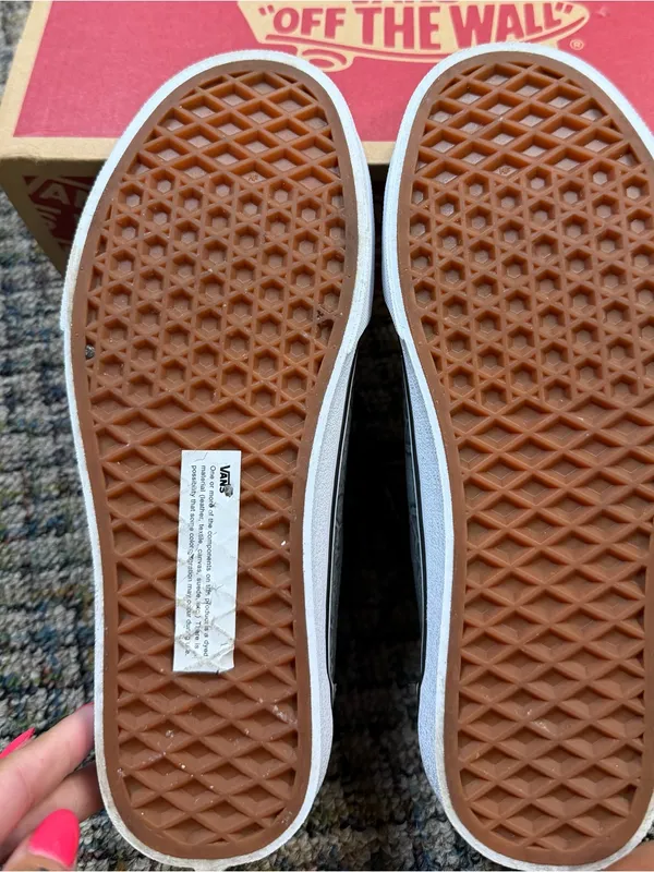 Vans Sneakers - women’s size 6.5 - Image 5