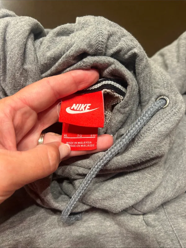 Nike Men’s Light Gray Crewneck Pullover Hoodie - Image 6