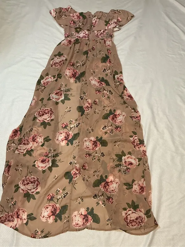 Off-Shoulder Floral Maxi Dress in Taupe with Pink Roses - Image 3