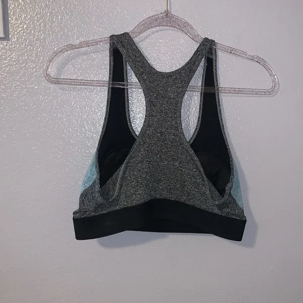 Old Navy Woman’s Medium Green Black Racerback Padded Sports Bra - Image 2