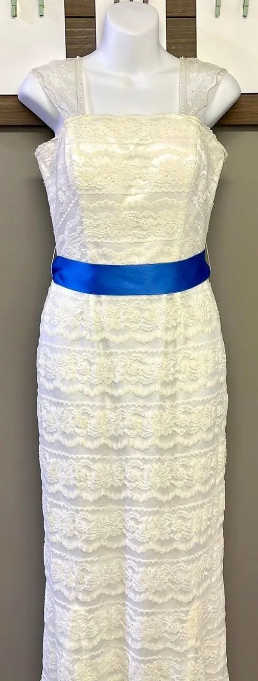 David’s Bridal Galina Ivory Wedding Dress- Size 8 - Image 3