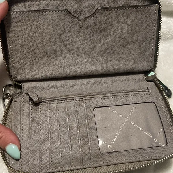 Michael Kors Wallet - Image 3
