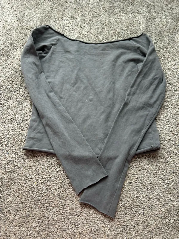dark grey brandy melville off the shoulder long sleeve - Image 2