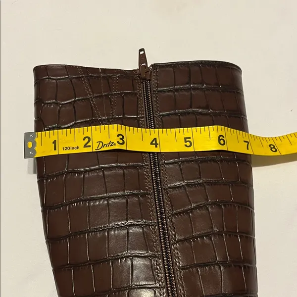 Gianni Bini Brown Croc-Embossed Heeled Boots - Image 9