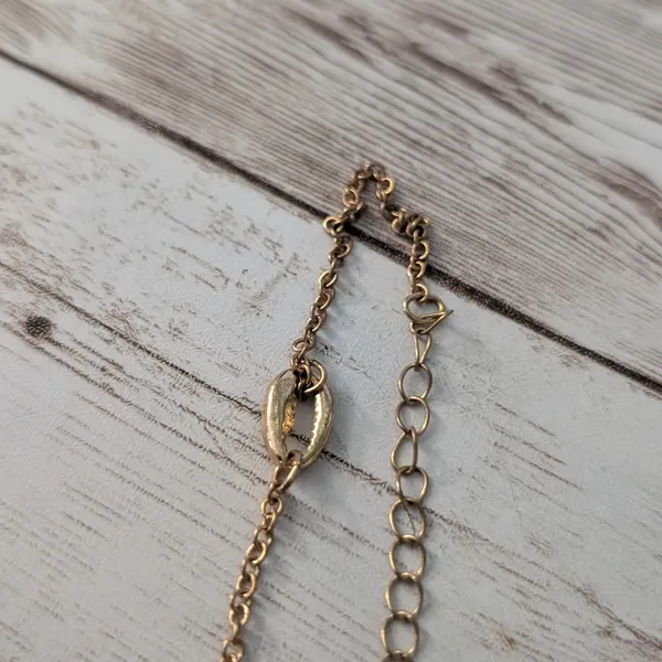 Large Bracelet or Anklet - 7" - 9 & 7/8" Gold Tone Shell Charm - Heavy Tarnish - Image 5
