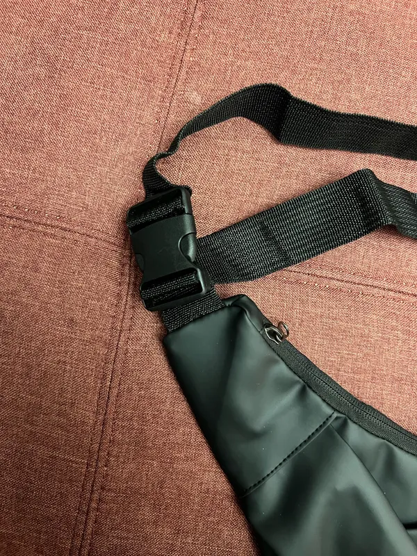 Amazon Adjustable Matte Black Shoulder Fanny Bag - Image 3