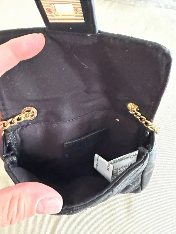 Black Quilted Chain-Shoulder Crossbody Bag - Image 6